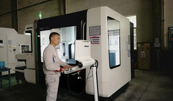 年度創(chuàng)新人物姚圣東：專注機加工領(lǐng)域20余年 用行動詮釋工匠精神